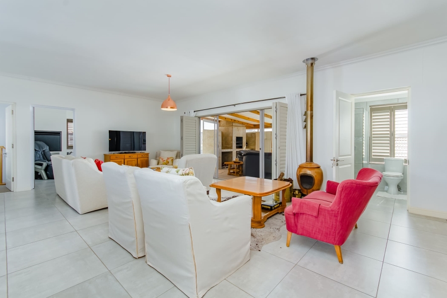 4 Bedroom Property for Sale in Pinehurst Western Cape